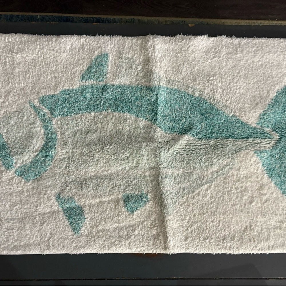 Source Unknown Blue and White Fish Decor